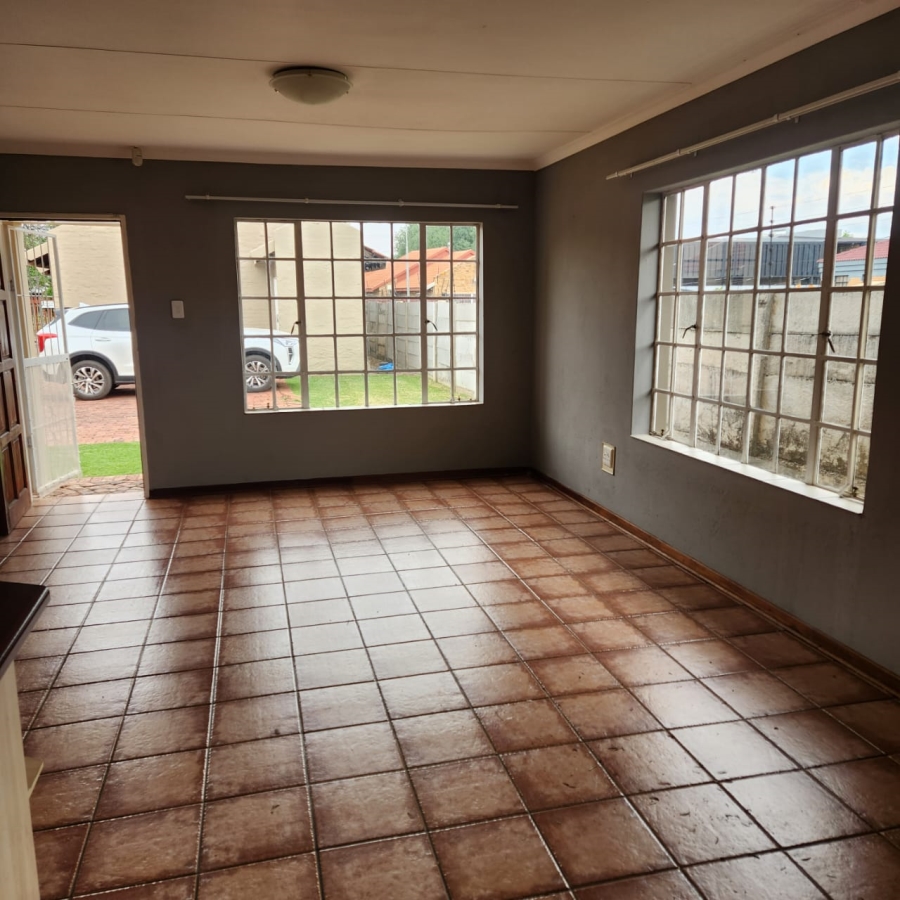 To Let 2 Bedroom Property for Rent in Potchefstroom North West